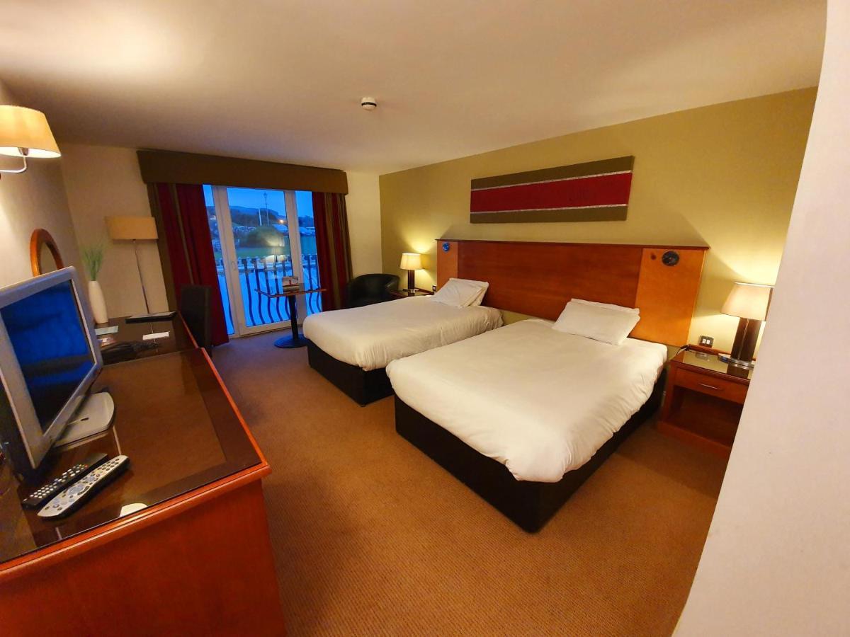 Hotel Towers &